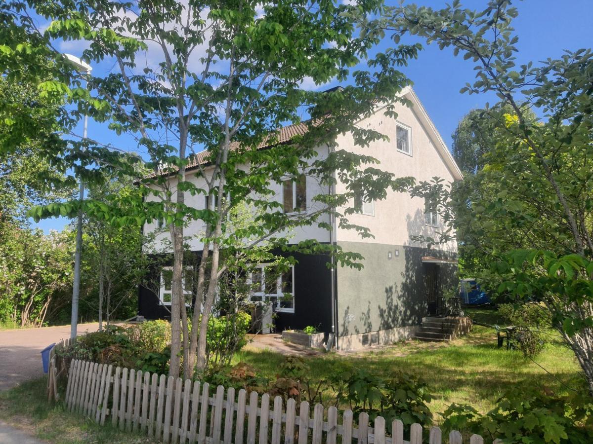 Liten Laegenhet 2 + 2 Pers Fågelfors 外观 照片